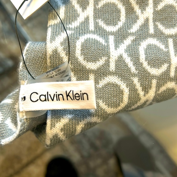 Calvin Klein Scarf - Picture 3 of 3